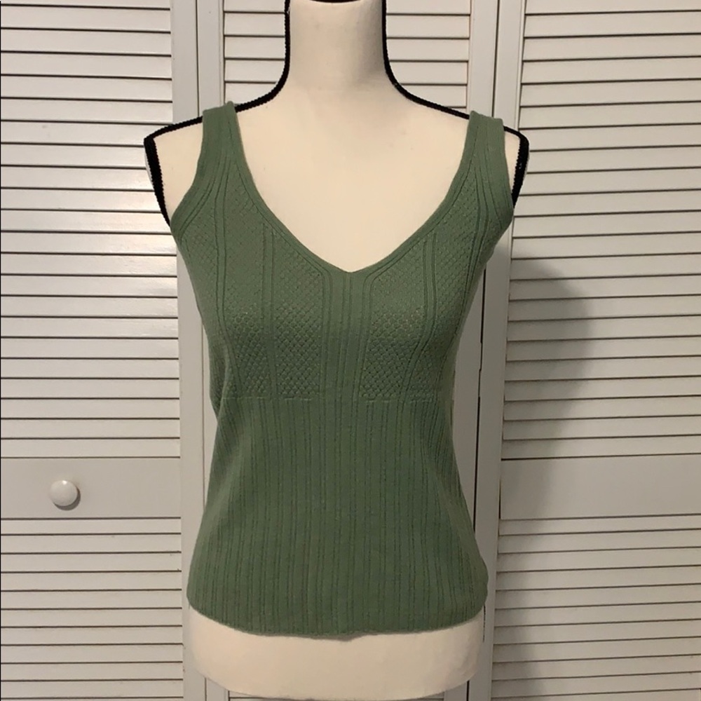 Small Banana Republic knitted tank top